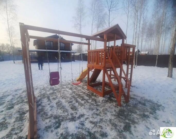 Детская площадка для лета и зимы