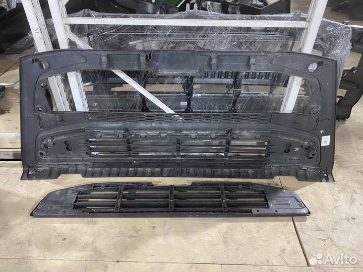 Решетка в бампер Volvo FMX 82404944