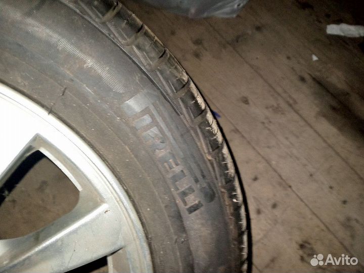 Pirelli Cinturato P7 205/60 R16