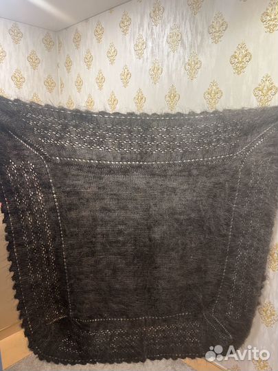 Пуховый платок шаль