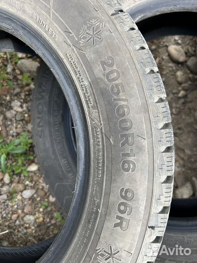 Triangle Snowlink PL02 205/60 R16 96R