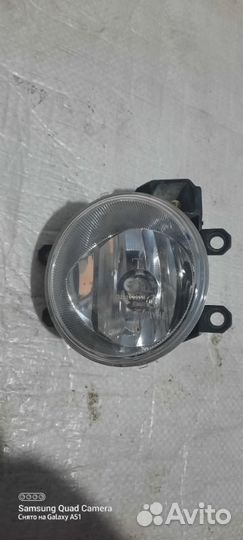 Птф передний левый Toyota Hilux 8 2016