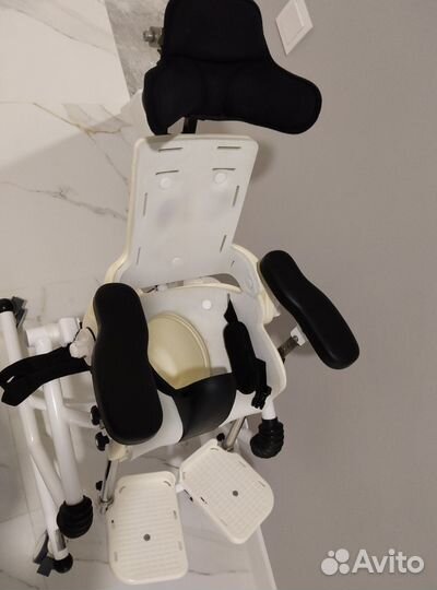 Кресло-стул с санитарным оснащением RT Фламинго ру