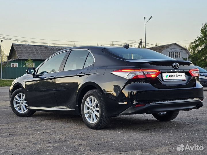 Toyota Camry 2.5 AT, 2021, 70 000 км