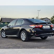 Toyota Camry 2.5 AT, 2021, 70 000 км, с пробегом, цена 2 850 000 руб.