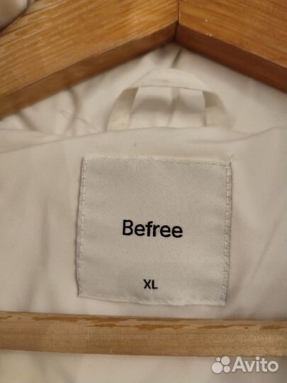 Пуховик женский Befree. XL. Белый