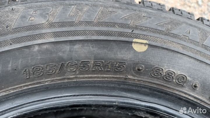 Bridgestone Blizzak VRX 185/65 R15