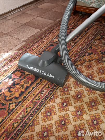 Пылесос Redmond