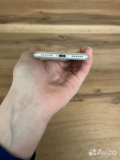 iPhone 7, 32 ГБ