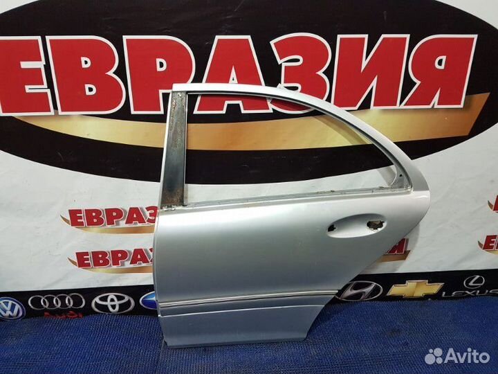 Дверь боковая задняя левая Mercedes-Benz C-Class