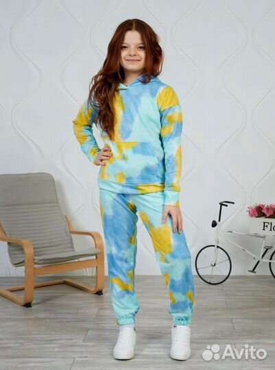 Костюм спортивный новый