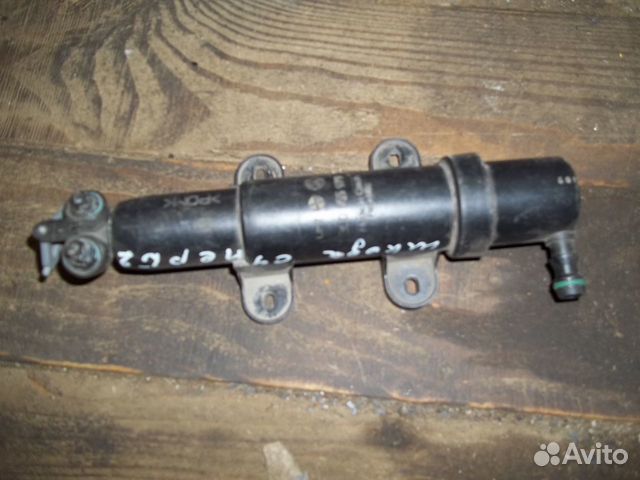 Форсунка омывателя фары Шкода Суперб 2