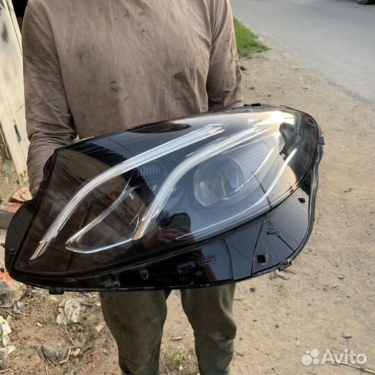 Фара левая Mercedes W213
