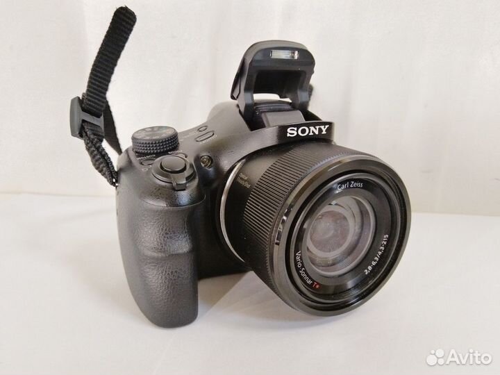 Цифровой фотоаппарат Sony Cyber-shot DSC-HX300