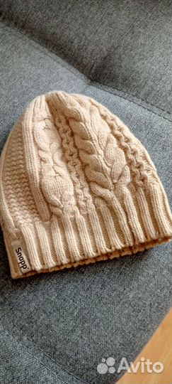 Шапка женская вязаная