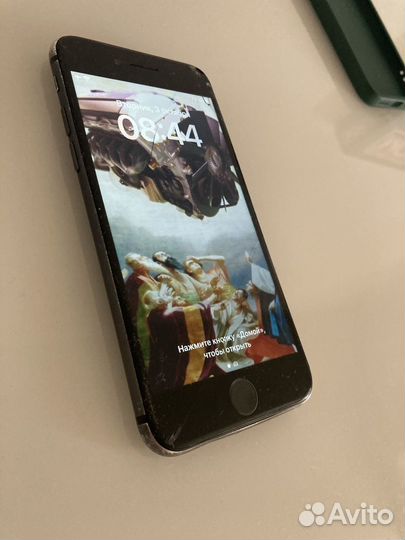 Телефон iPhone 8 64 gb
