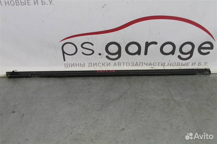 Уплотнитель стекла двери передней левой Ford Fies