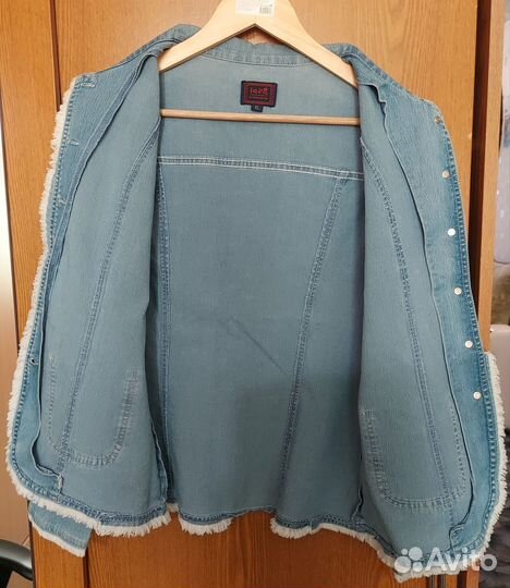 Джинсовая куртка