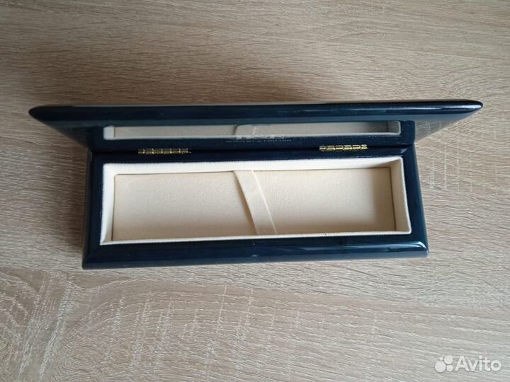 Фирменная коробочка Bossert & Erhard