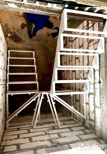 Изготовление лестниц, металлоконструкций