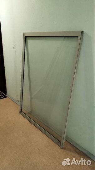 Окно с рамой