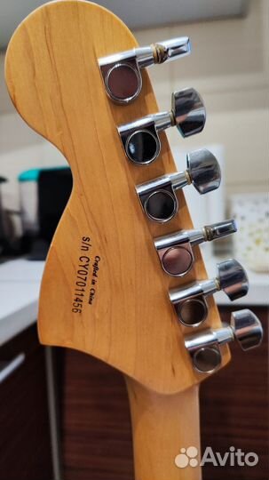 Электрогитара Fender squier stratocaster + комбик