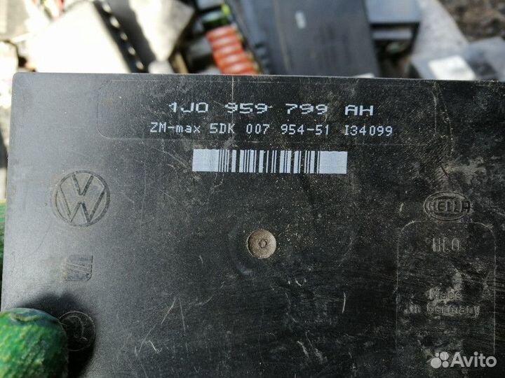 Блок комфорта Volkswagen Passat B5