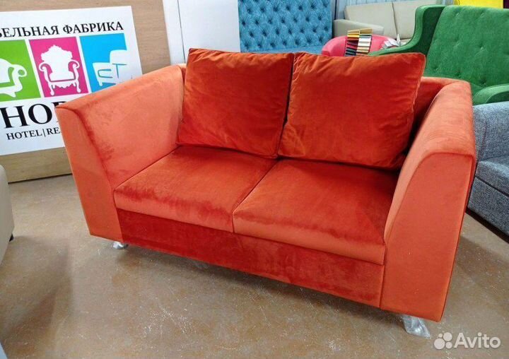 Диван для дома, кафе и офиса