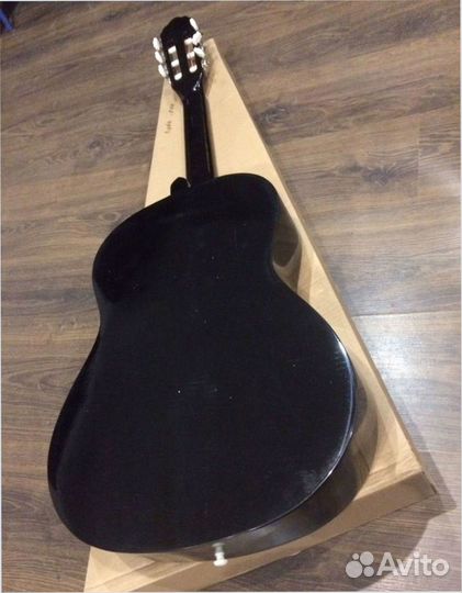 Классическая гитара в наличии