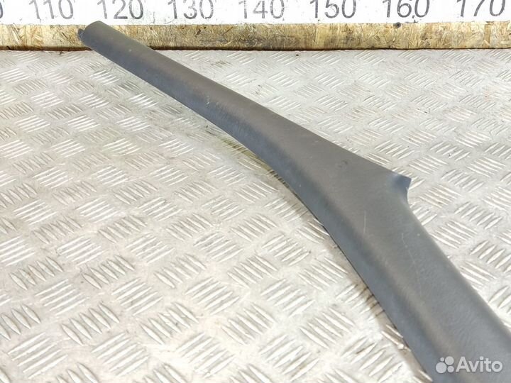 Обшивка стойки правая Toyota Corolla e10