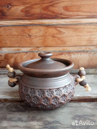 Горшочек керамический с крышкой и двумя ручками
