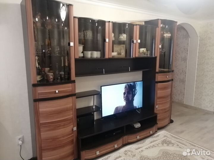 Продам мебельную стенку