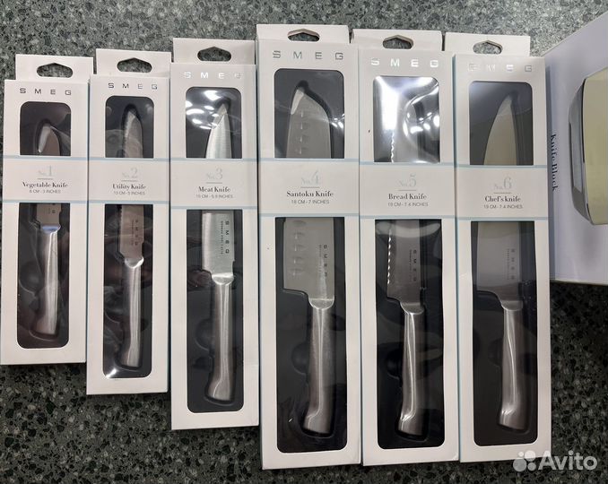 Набор ножей Smeg с подставкой