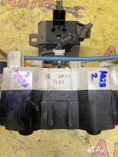 Блок управления климат-контролем Mazda Mazda2