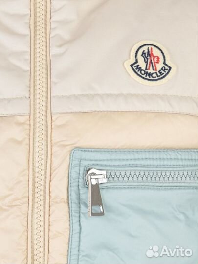 Жилет пуховый