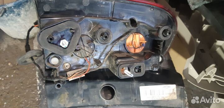 Задний правый фонарь ниссан террано