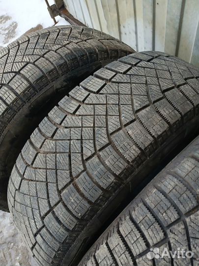 Pirelli Ice Zero 195/65 R15 95T