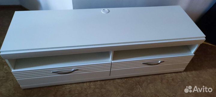 Тумба под телевизор 