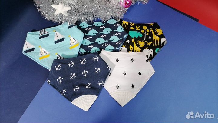 Слюнявчики с прорезывателем, новые