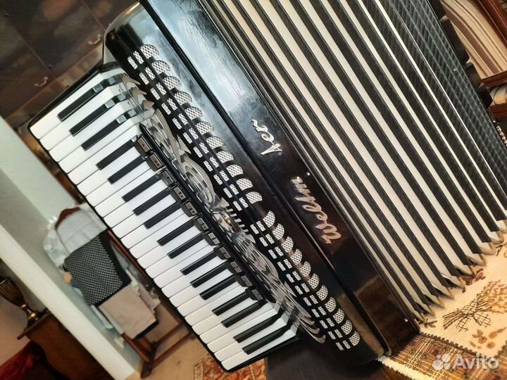 Аккордеон Weltmeister 4/4