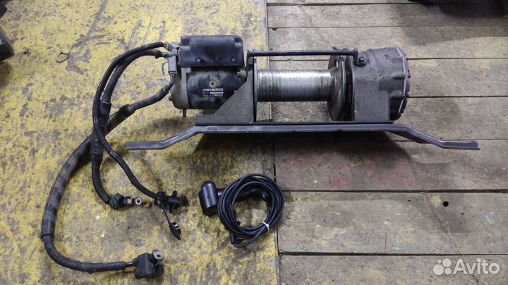 Лебедка Aisin 1000