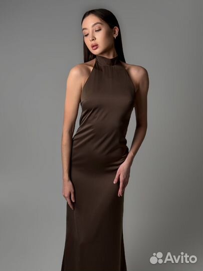 Платье с открытой спиной