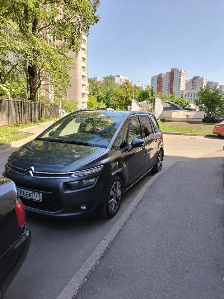 Citroen Grand C4 Picasso: фото владельца