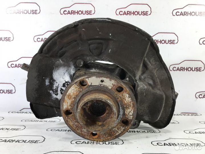 Кулак поворотный передний правый Volvo Xc90