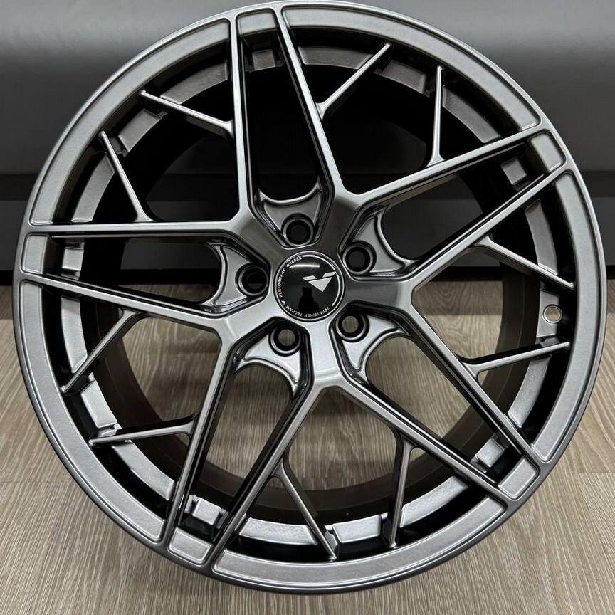 Литые диски Blitz 8×R18 5×114.3