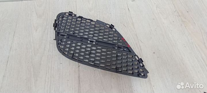 Решетка радиатора Nissan almera N16 Лев