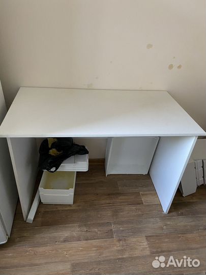 Стол писменый