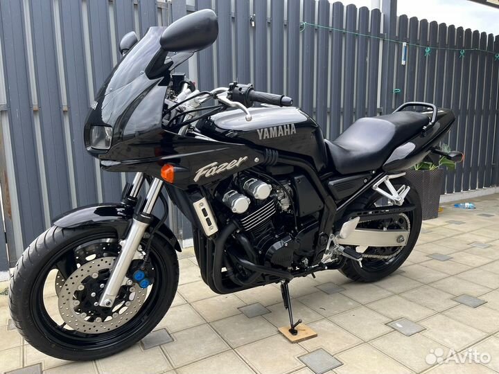 Yamaha FZS 600 Fazer