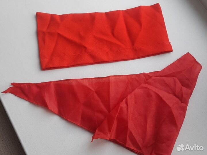 Пионерская пилотка и пионерский галстук новые