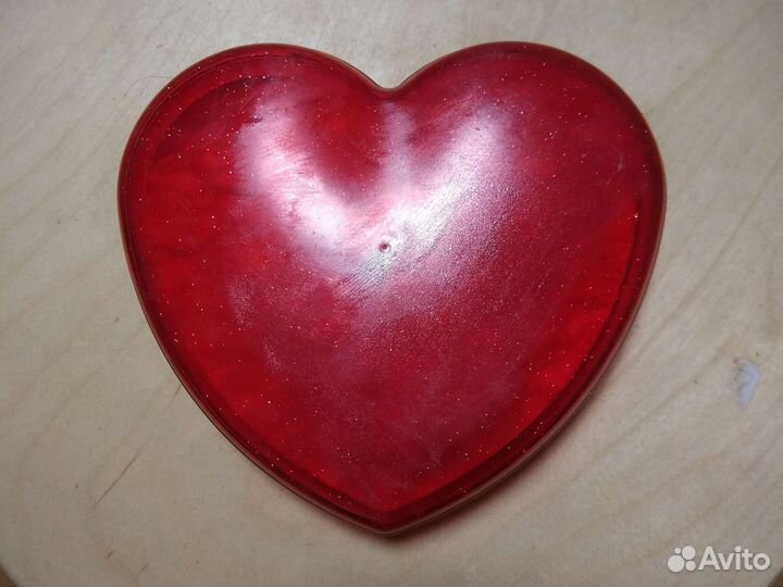 Коробка из-под конфет в форме сердца